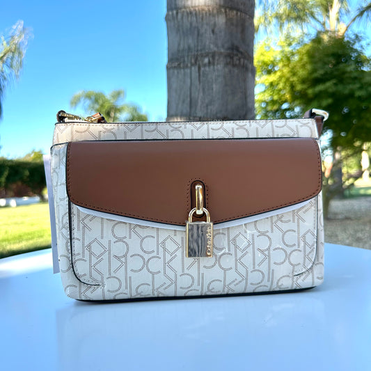Candado Crossbody Bag