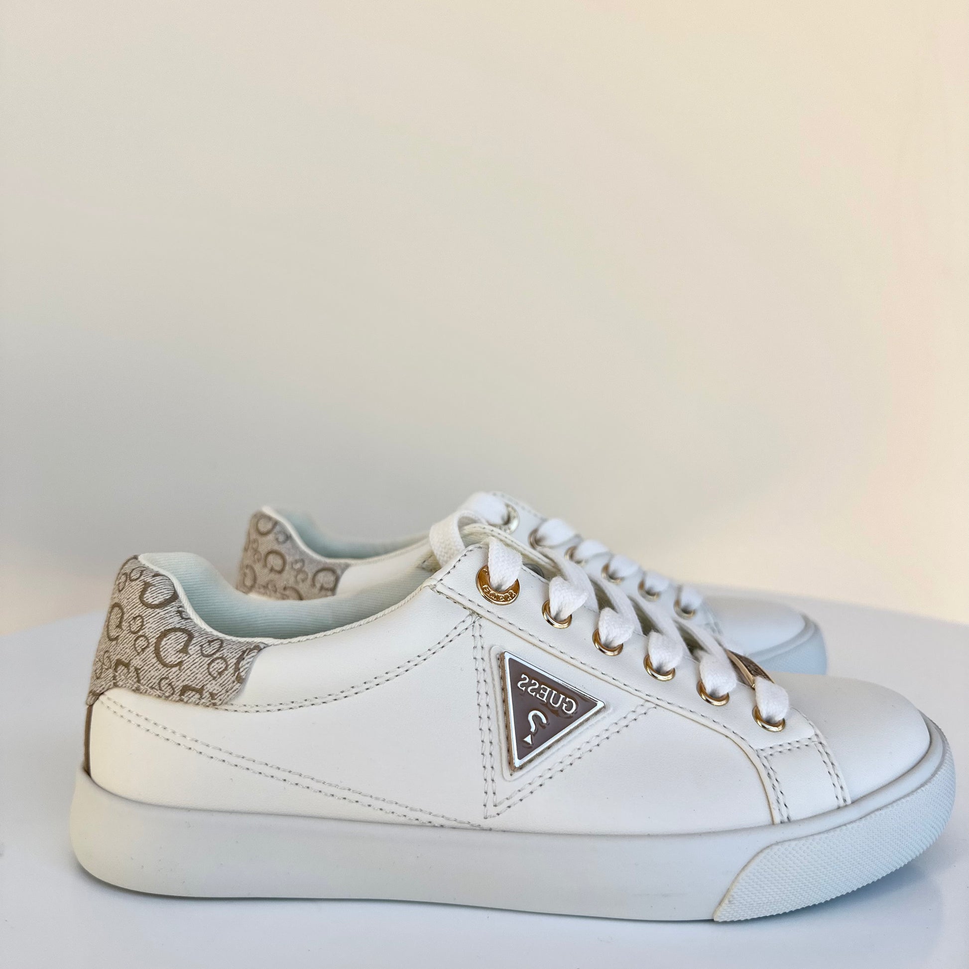 Sneakers CK Guess Mujer Monograma